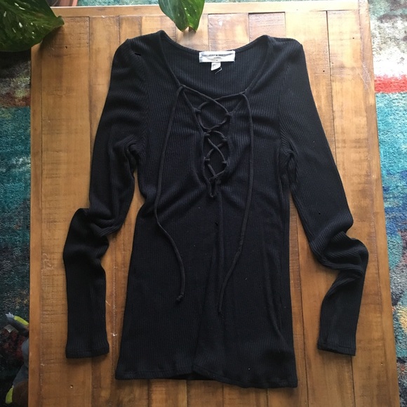 PS Take The Plunge Lace Up Top - Picture 2 of 4